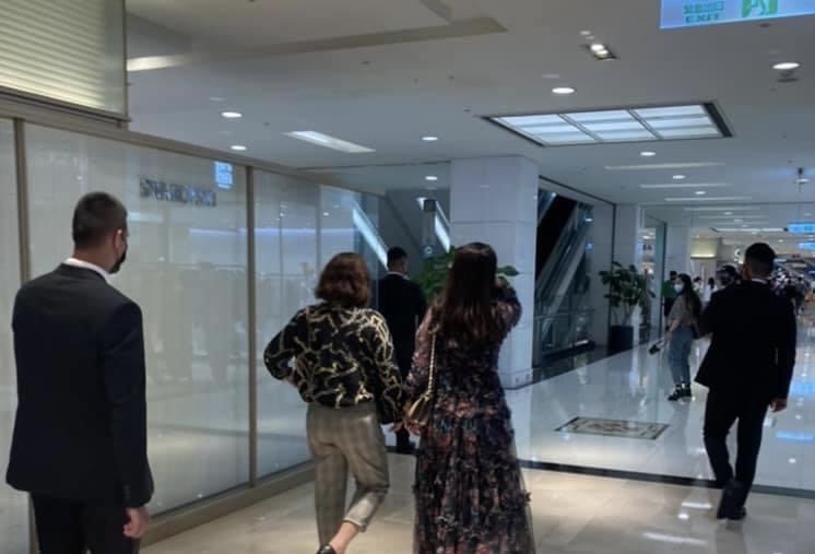 河北女子長(zhǎng)期被家暴要求離婚，雇王牌盾私人保鏢開(kāi)庭保護(hù)